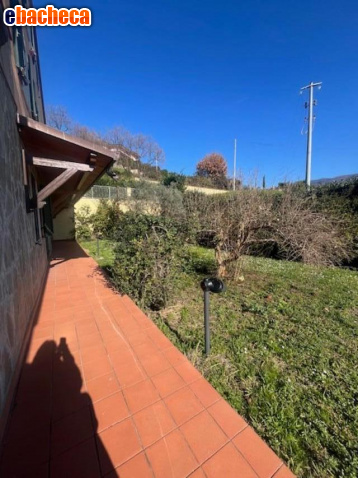 appartamento in vendita a Fosdinovo in zona Caniparola