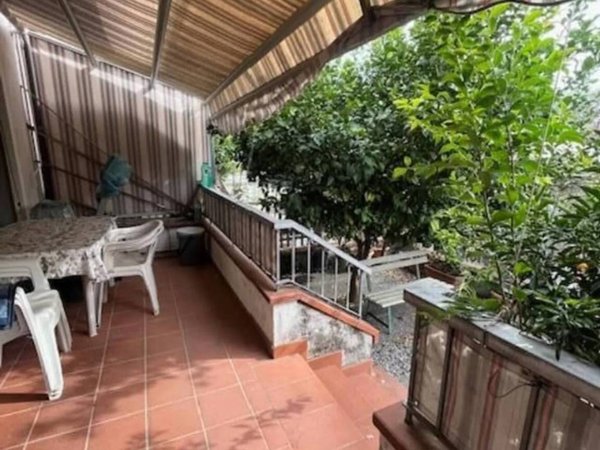 appartamento in vendita a Fosdinovo in zona Caniparola