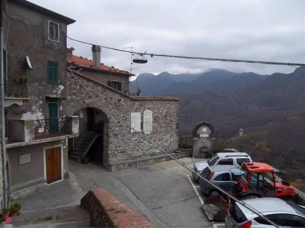 casa indipendente in vendita a Fosdinovo