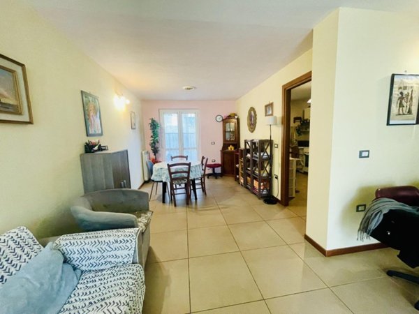 appartamento in vendita a Fosdinovo in zona Caniparola