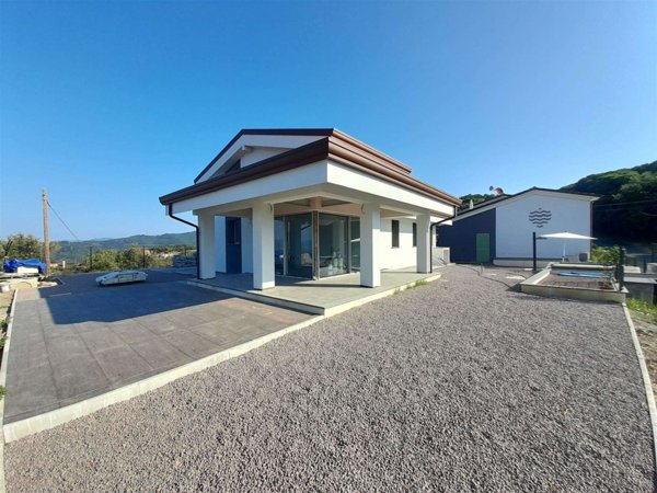 casa indipendente in vendita a Fosdinovo