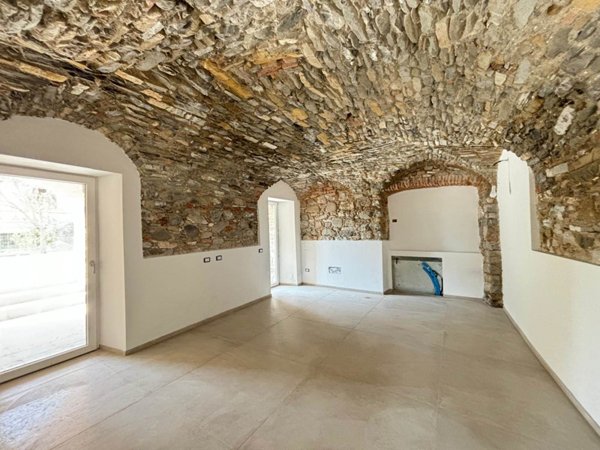 casa indipendente in vendita a Fosdinovo in zona Caniparola