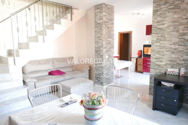 appartamento in vendita a Fosdinovo in zona Caniparola