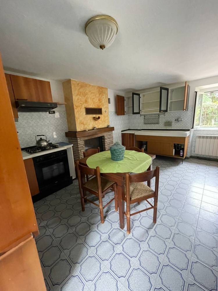 casa indipendente in vendita a Fosdinovo in zona Canepari
