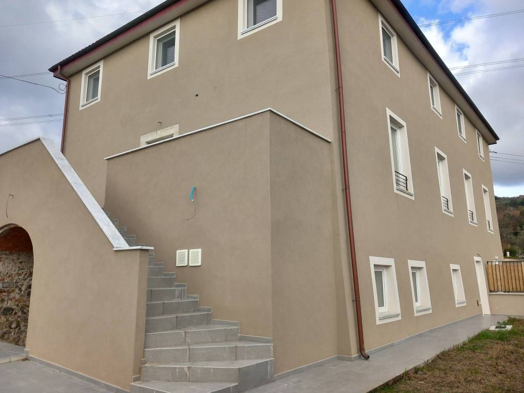 casa indipendente in vendita a Fosdinovo in zona Caniparola