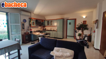 appartamento in vendita a Fosdinovo in zona Caniparola