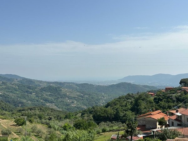 casa indipendente in vendita a Fosdinovo in zona Canepari