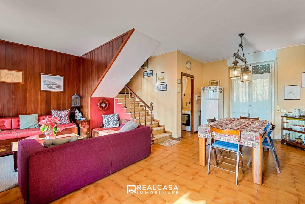 casa indipendente in vendita a Fosdinovo in zona Caniparola
