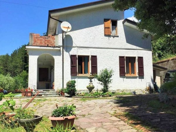 casa indipendente in vendita a Fosdinovo