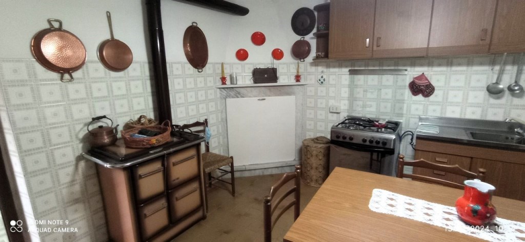 casa indipendente in vendita a Fosdinovo in zona Tendola