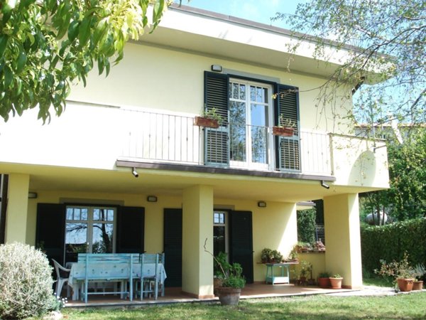 casa indipendente in vendita a Fosdinovo in zona Giucano