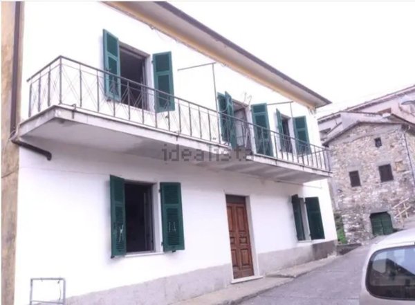 casa indipendente in vendita a Fosdinovo in zona Marciaso