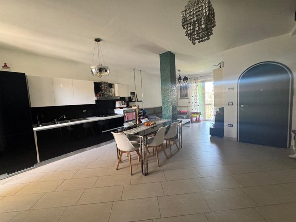 appartamento in vendita a Fosdinovo in zona Caniparola