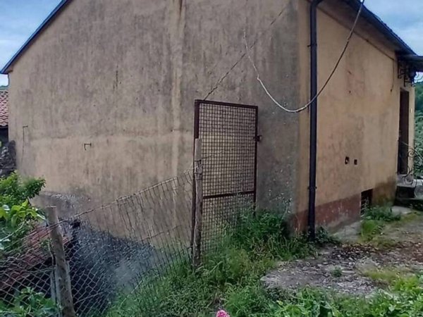 casa indipendente in vendita a Fosdinovo in zona Marciaso