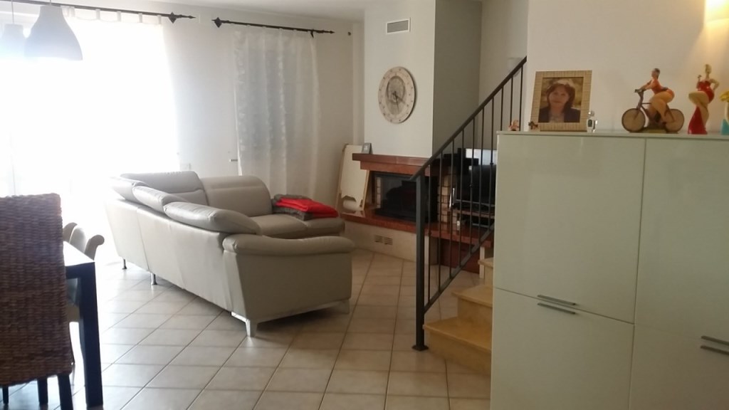 appartamento in vendita a Fosdinovo in zona Caniparola