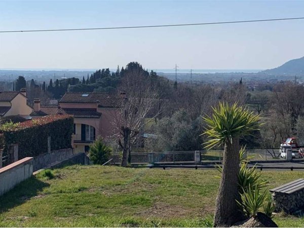 casa indipendente in vendita a Fosdinovo in zona Caniparola