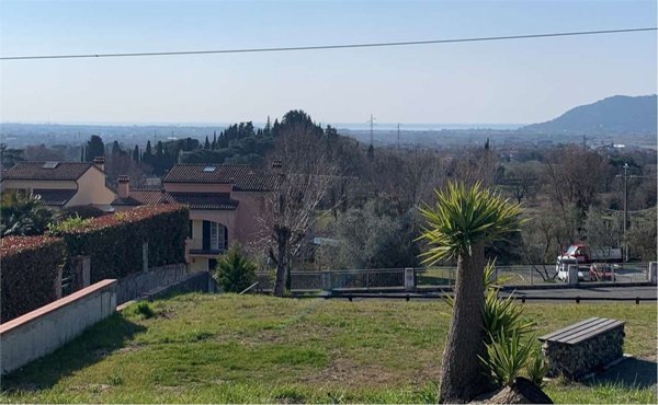 appartamento in vendita a Fosdinovo in zona Caniparola