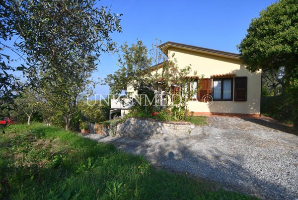 casa indipendente in vendita a Fosdinovo