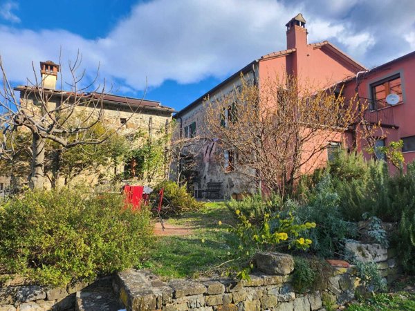 casa indipendente in vendita a Fosdinovo