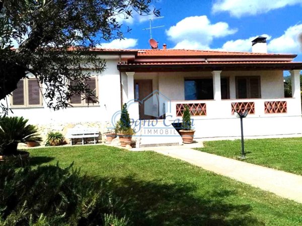 casa indipendente in vendita a Fosdinovo in zona Caniparola
