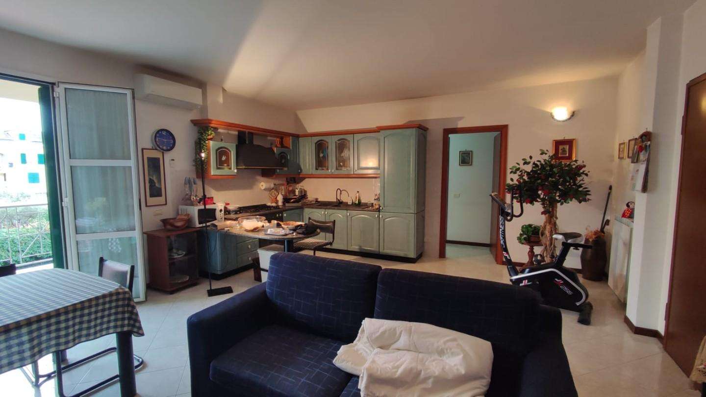 appartamento in vendita a Fosdinovo in zona Caniparola