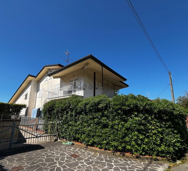 casa indipendente in vendita a Fosdinovo in zona Caniparola