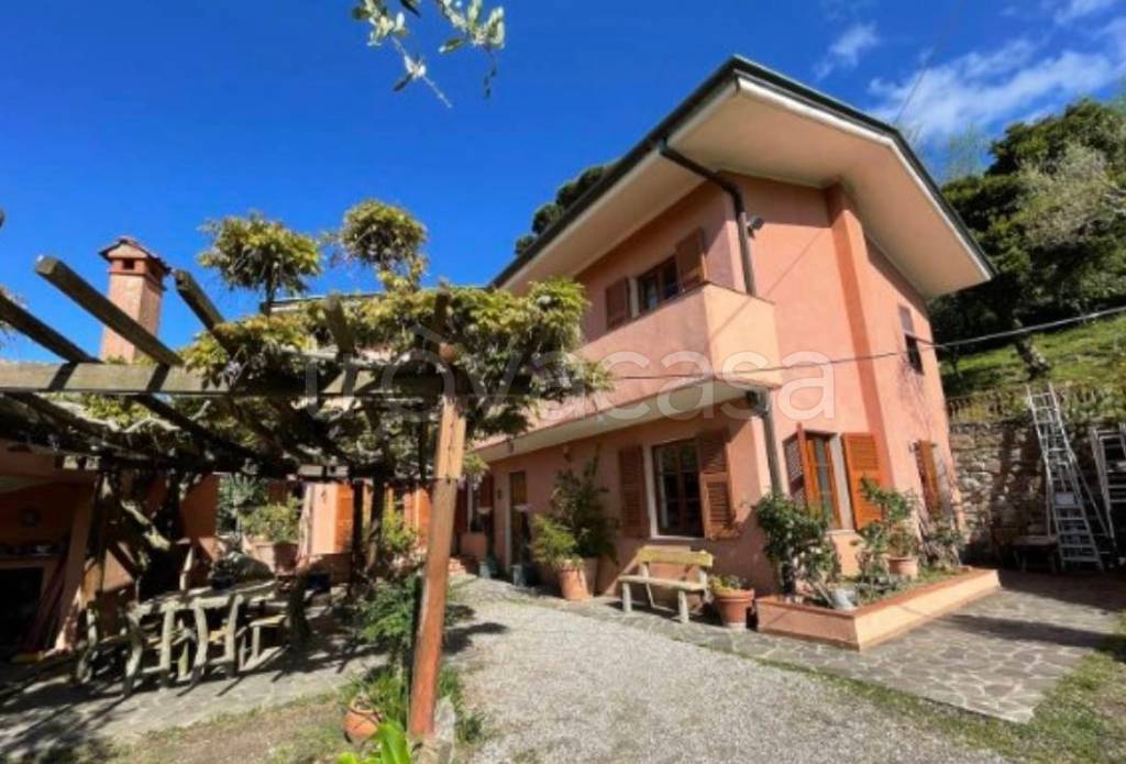 casa indipendente in vendita a Fosdinovo