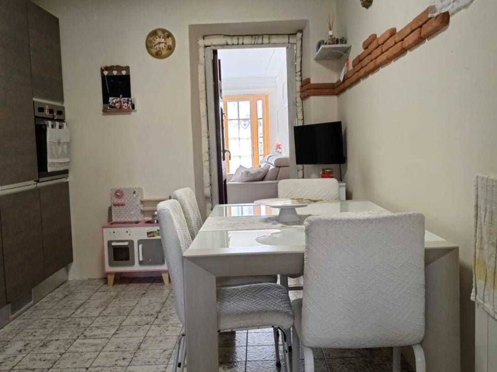 appartamento in vendita a Fosdinovo in zona Caniparola