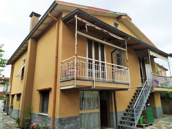 casa indipendente in vendita a Fosdinovo