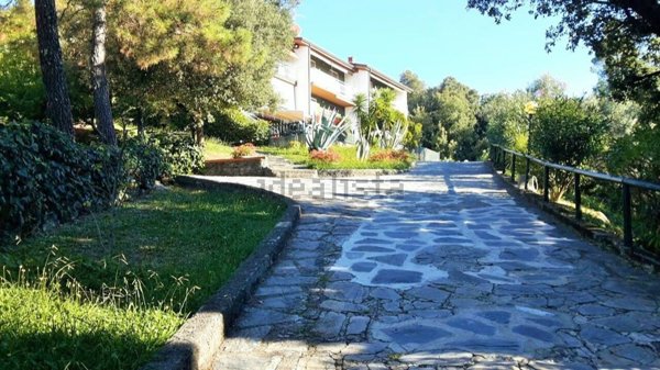casa indipendente in vendita a Fosdinovo