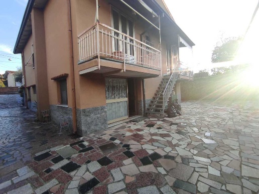 casa indipendente in vendita a Fosdinovo in zona Caniparola