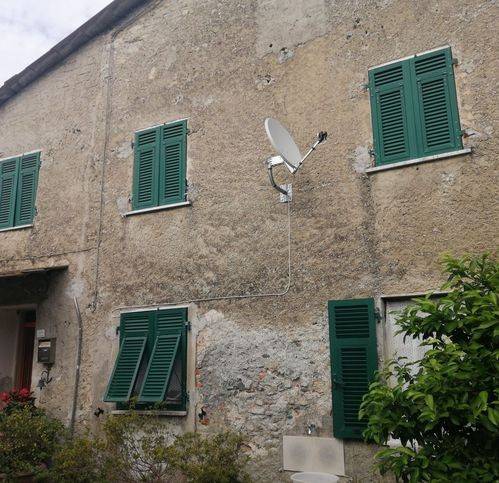 casa indipendente in vendita a Fosdinovo in zona Giucano
