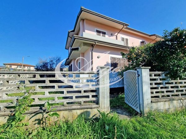 casa indipendente in vendita a Fosdinovo
