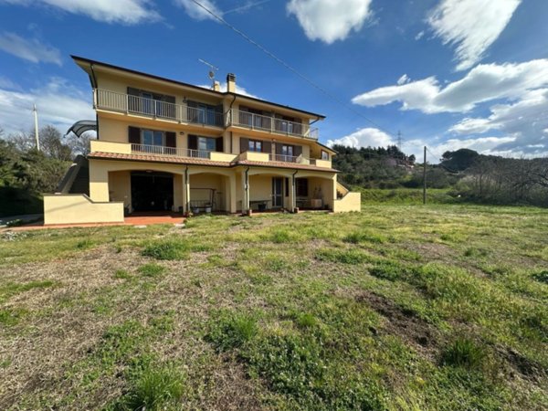 casa indipendente in vendita a Fosdinovo