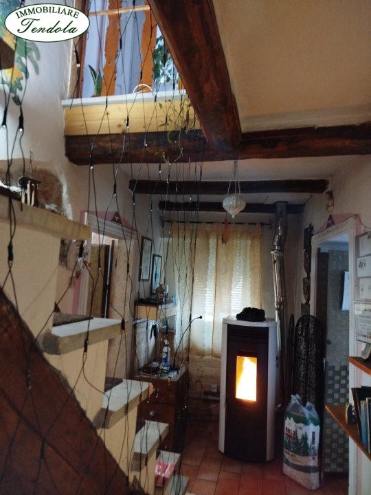 casa indipendente in vendita a Fosdinovo in zona Tendola