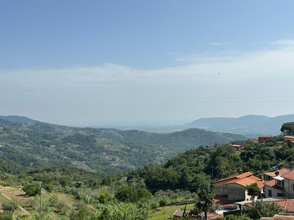 casa semindipendente in vendita a Fosdinovo in zona Canepari