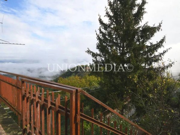 appartamento in vendita a Fosdinovo in zona Tendola