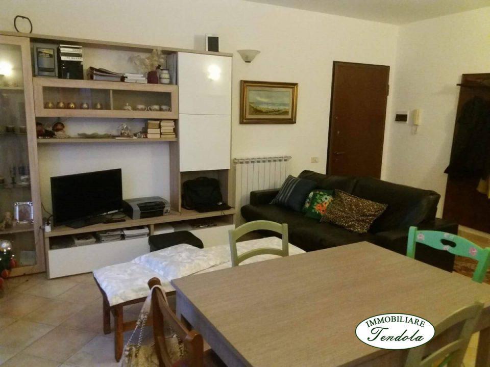 appartamento in vendita a Fosdinovo in zona Caniparola