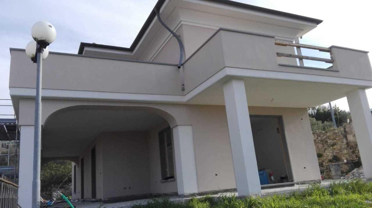 casa indipendente in vendita a Fosdinovo