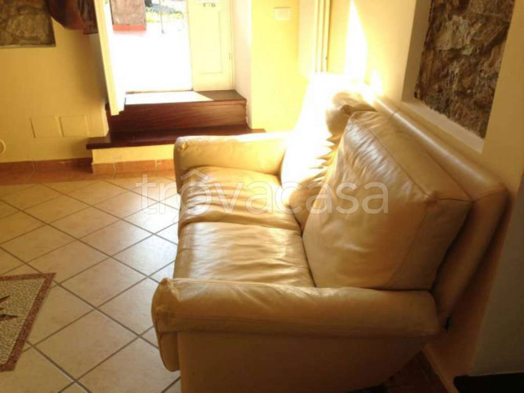 appartamento in vendita a Fosdinovo in zona Giucano