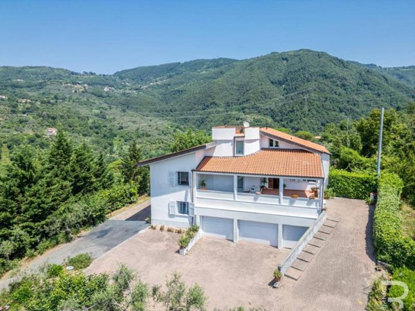 casa indipendente in vendita a Fosdinovo