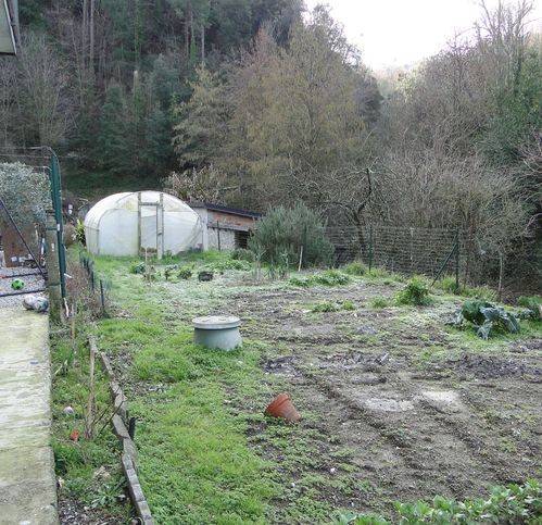 appartamento in vendita a Fosdinovo in zona Giucano