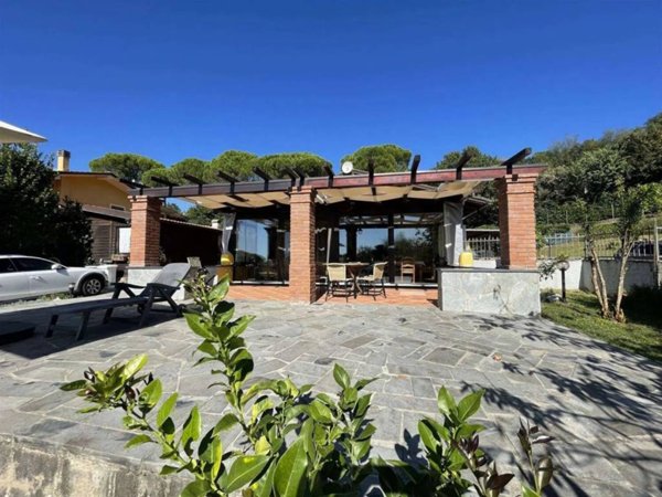 casa indipendente in vendita a Fosdinovo
