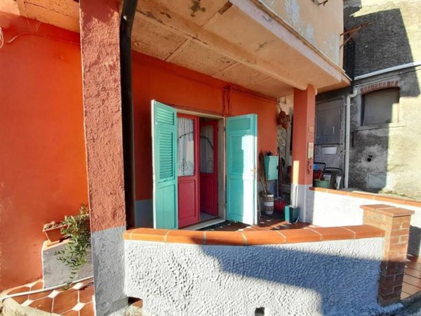 appartamento in vendita a Fosdinovo in zona Canepari