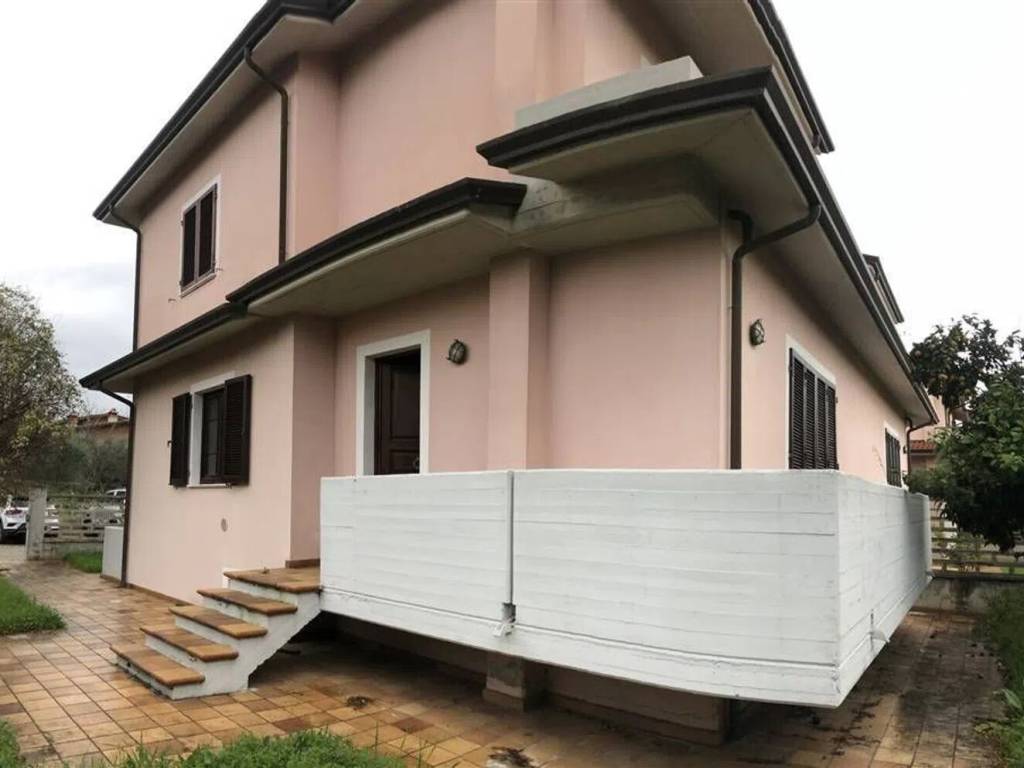 casa indipendente in vendita a Fosdinovo in zona Caniparola