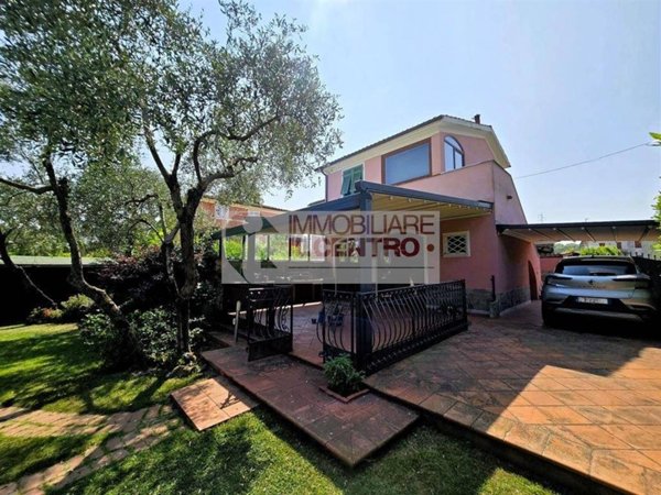 casa indipendente in vendita a Fosdinovo in zona Caniparola