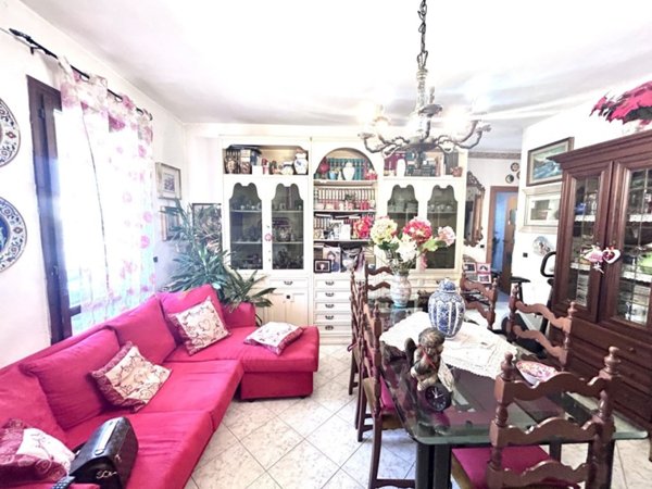 casa indipendente in vendita a Fosdinovo in zona Caniparola