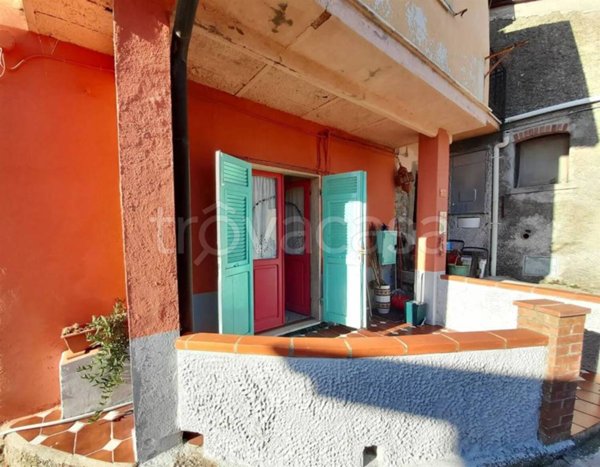 appartamento in vendita a Fosdinovo in zona Canepari