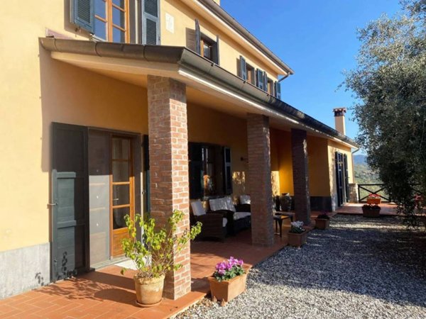 casa indipendente in vendita a Fosdinovo in zona Caniparola