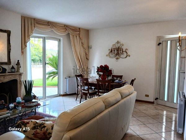 appartamento in vendita a Fosdinovo in zona Caniparola